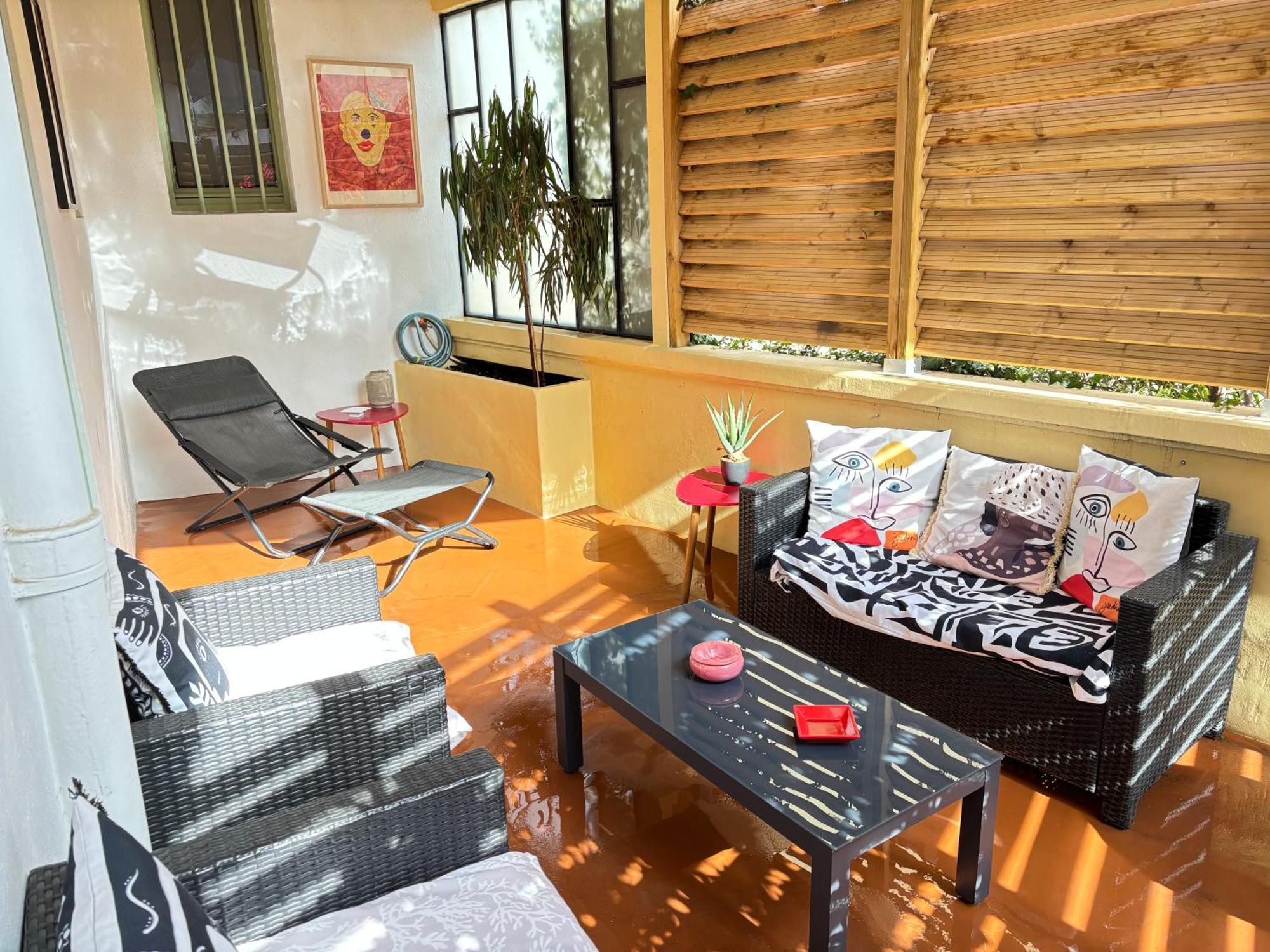 Appartement Signature Art Deco วาลองซ์ ภายนอก รูปภาพ
